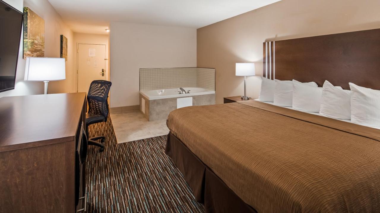 Best Western Brookfield Екстер'єр фото